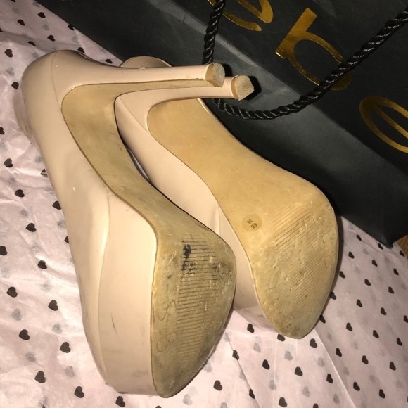 Jessica Simpson Beige Parisah Pumps Sz 6 - Picture 4 of 5